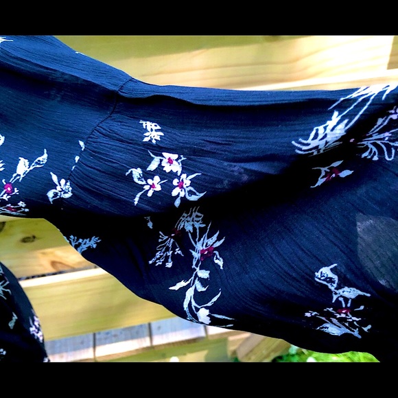 J. Jill Black Ruffle Blouse Size MP - Picture 4 of 10